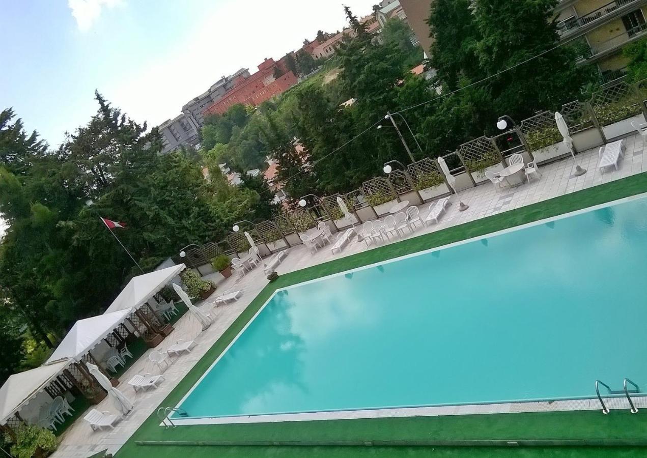 Hotel Du Parc อาตริ ภายนอก รูปภาพ