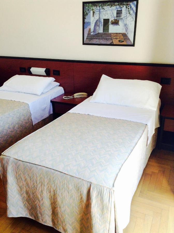 Hotel Du Parc อาตริ ภายนอก รูปภาพ